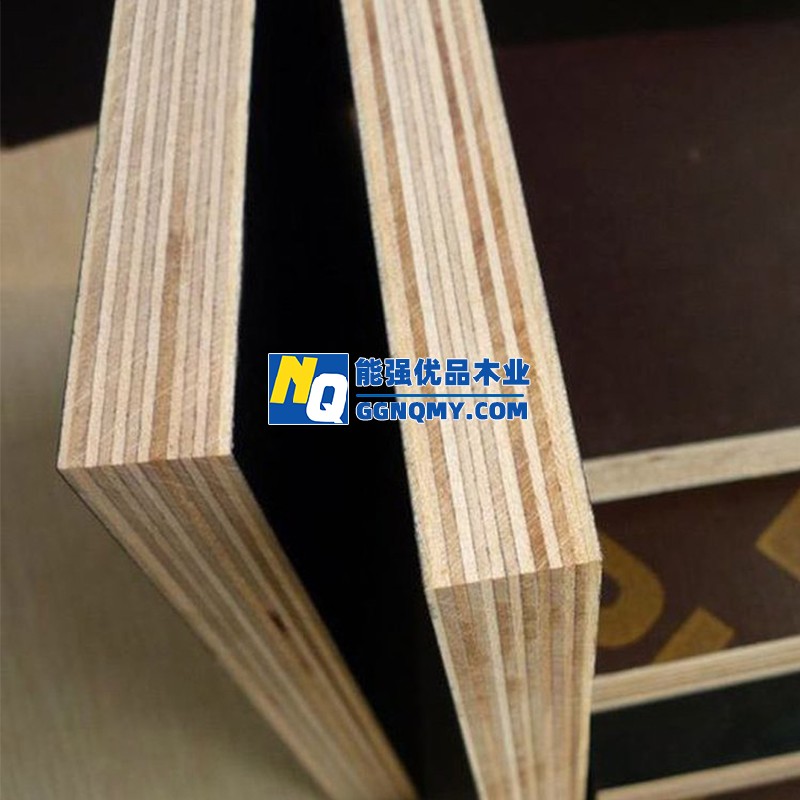 湖北襄陽高檔建筑模板供應，厚度均勻密實，專業(yè)工廠直供